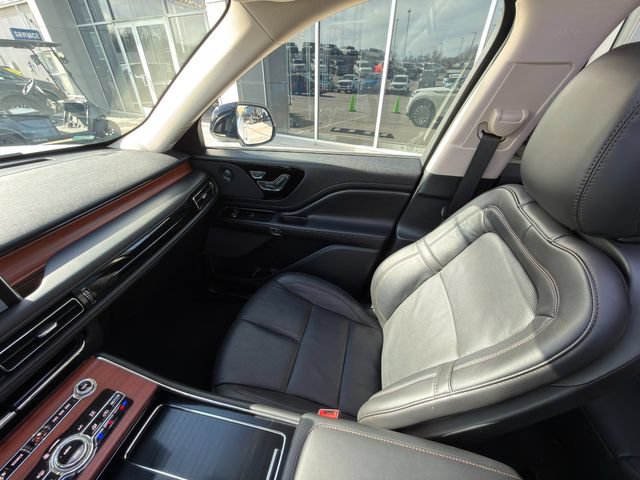 Used 2024 Lincoln Aviator Reserve w/ Equipment Group 201A AWD/4WD image 26