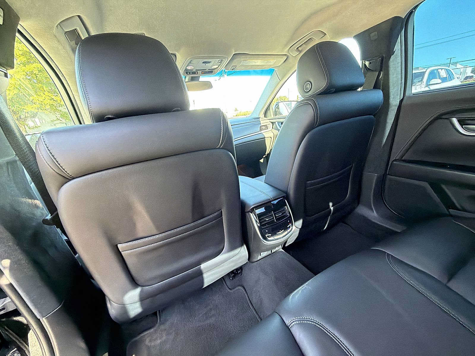 Used 2015 Cadillac XTS w/ Rear Seat Comfort Package FWD image 20