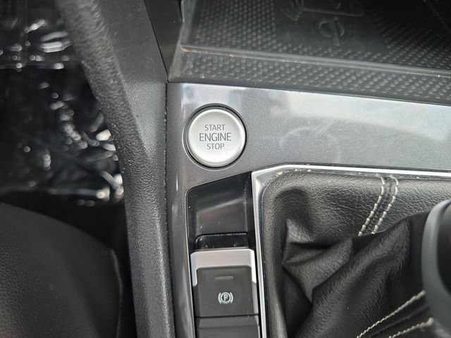 Used 2024 Volkswagen Tiguan SE FWD image 28