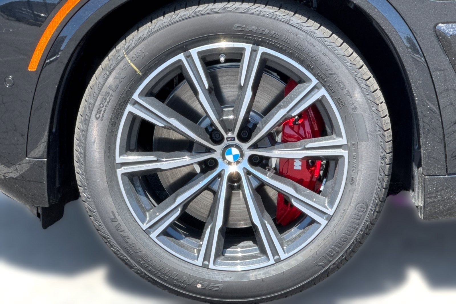 New 2026 BMW X5 xDrive50e w/ M Sport Package AWD/4WD image 11