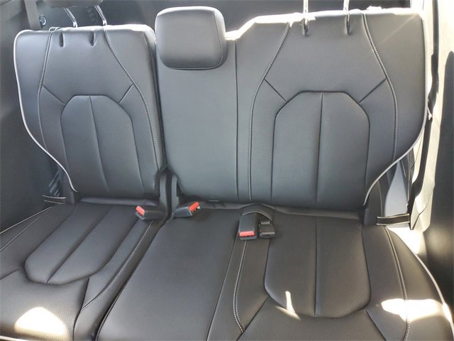 New 2026 Chrysler Pacifica Limited w/ Uconnect Theater Family Group image 41