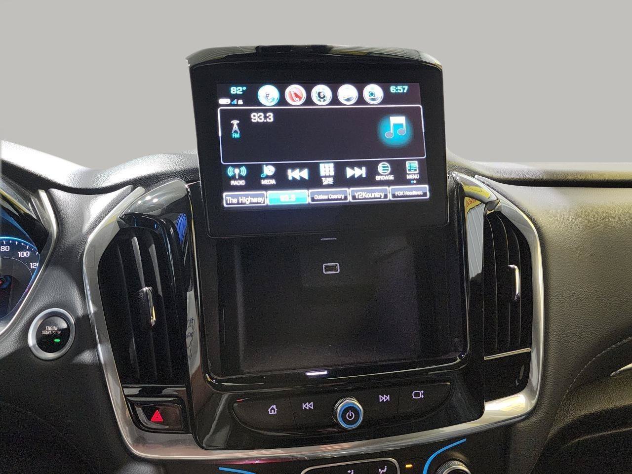 Used 2019 Chevrolet Traverse LT w/ LT Premium Package AWD/4WD image 23