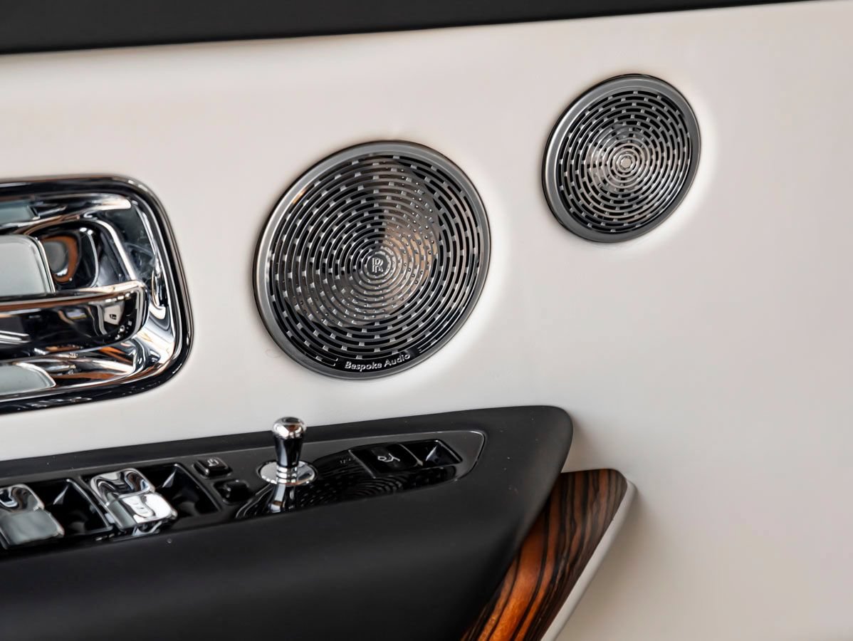 Certified 2019 Rolls-Royce Cullinan AWD/4WD image 23