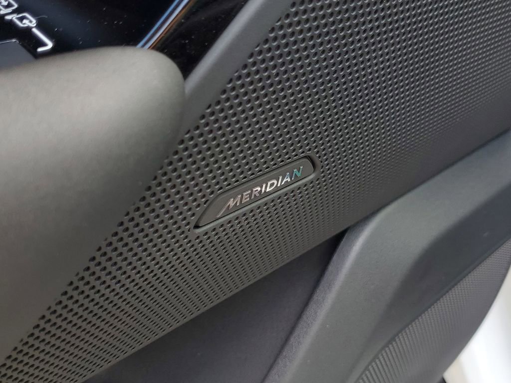 New 2026 Land Rover Range Rover Velar Dynamic SE AWD/4WD image 13