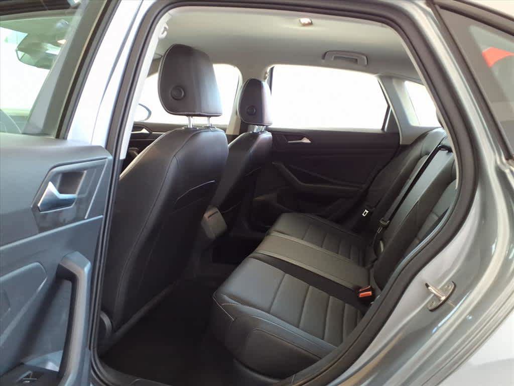 Used 2023 Volkswagen Jetta SE image 15