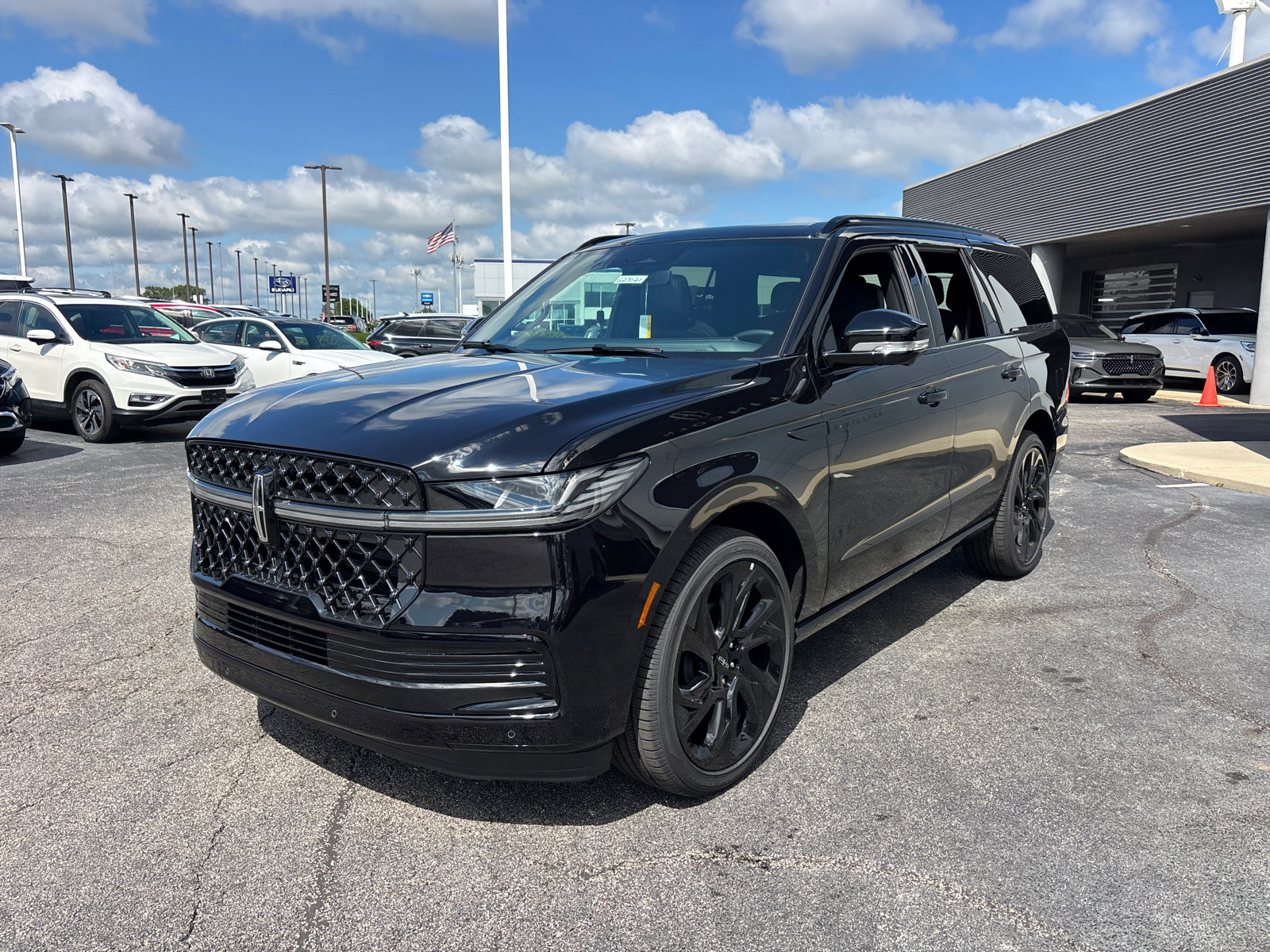 New 2027 Lincoln Navigator L Reserve w/ Jet Appearance Package AWD/4WD image 3