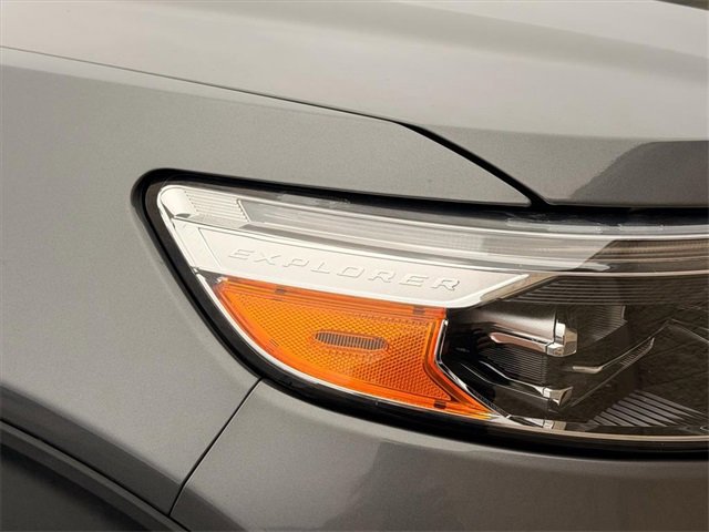 Used 2021 Ford Explorer XLT image 20