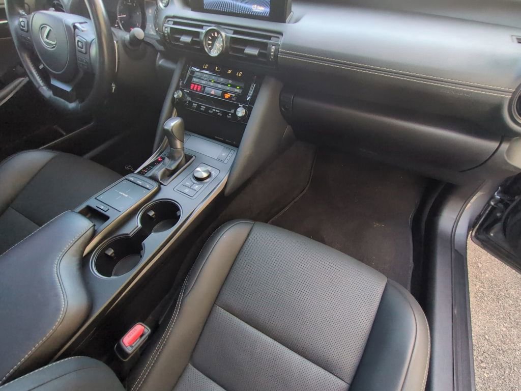 Used 2024 Lexus IS 350 F Sport RWD image 27