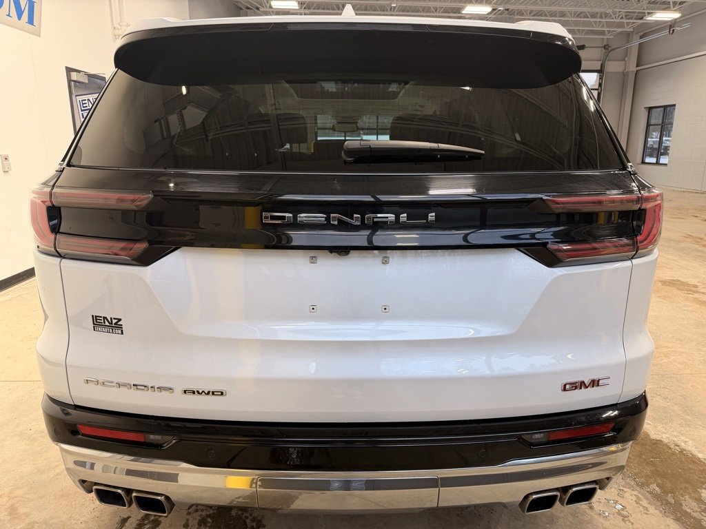 Used 2024 GMC Acadia Denali image 6