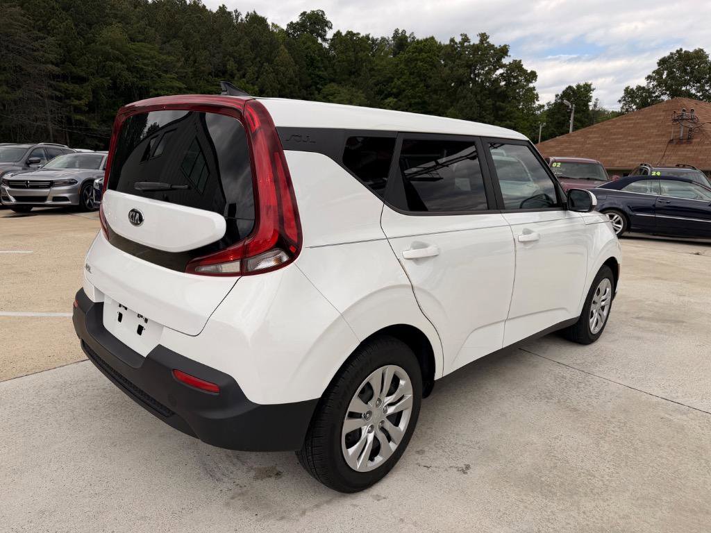 Used 2021 Kia Soul LX FWD image 14