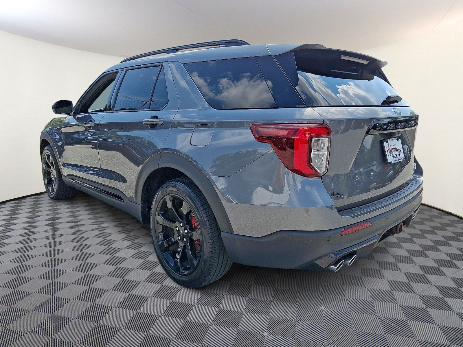 Used 2023 Ford Explorer ST w/ Equipment Group 401A AWD/4WD image 4