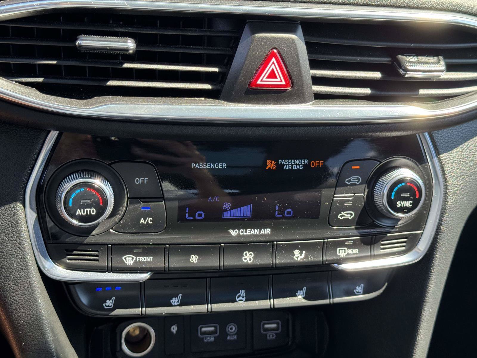 Used 2020 Hyundai Santa Fe Limited AWD/4WD image 27