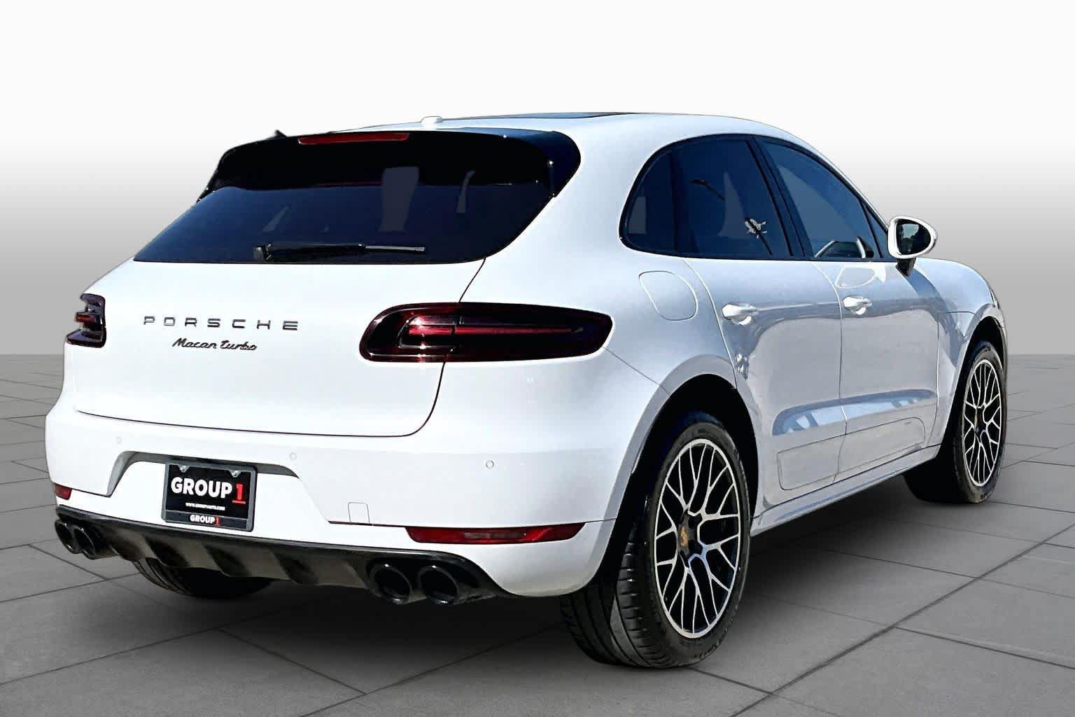 Used 2017 Porsche Macan Turbo AWD/4WD image 11