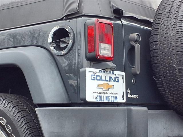 Used 2016 Jeep Wrangler Unlimited Sport w/ Power Convenience Group image 18