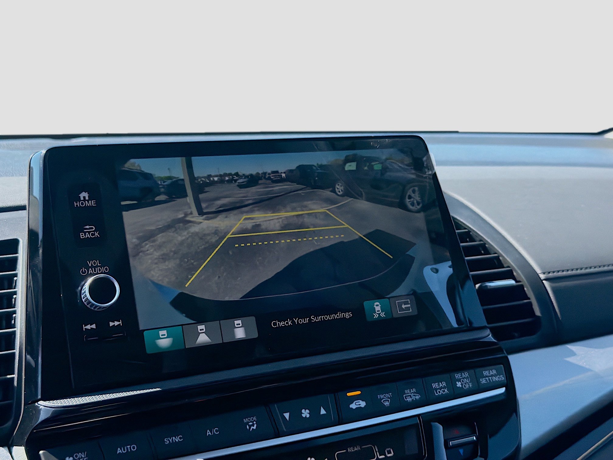 New 2026 Honda Odyssey Touring image 14