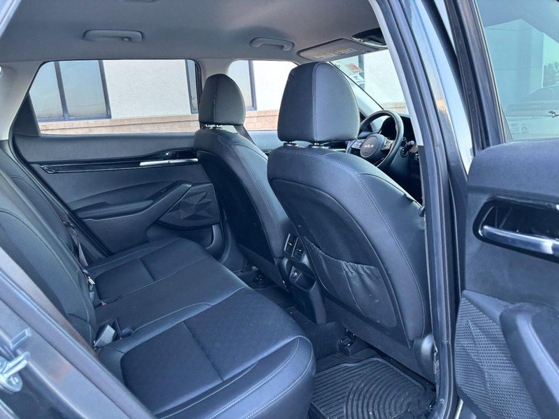 Used 2023 Kia Seltos SX AWD/4WD image 11