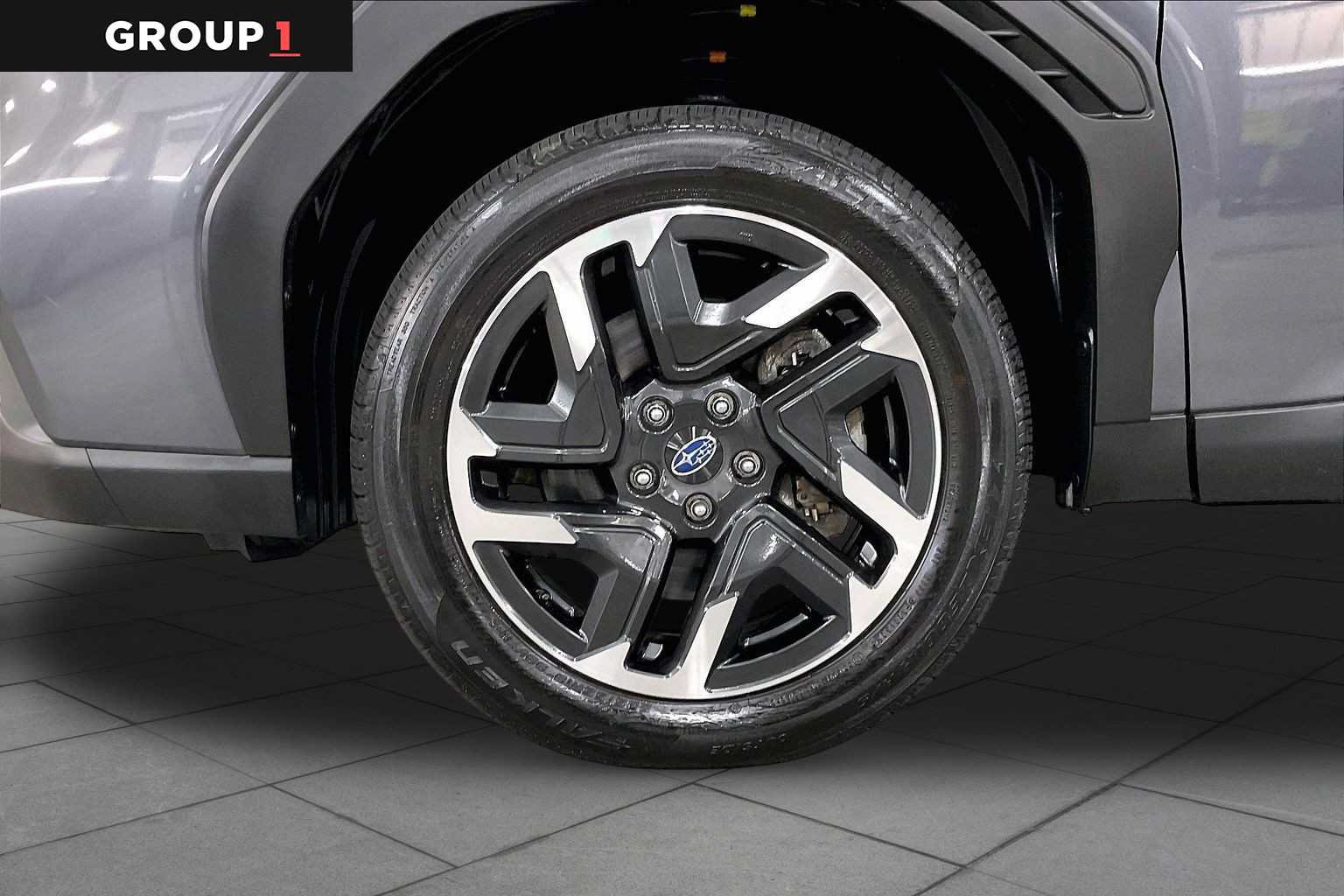 Used 2025 Subaru Forester Premium AWD/4WD image 11