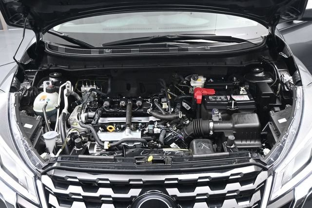 Used 2024 Nissan Kicks SV FWD image 39
