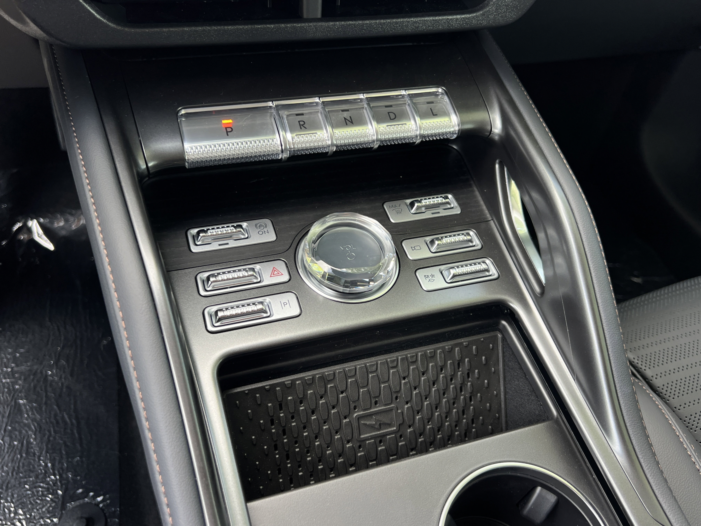 New 2026 Lincoln Nautilus Reserve AWD/4WD image 16