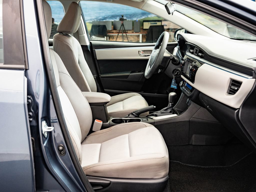 Used 2015 Toyota Corolla LE FWD image 22