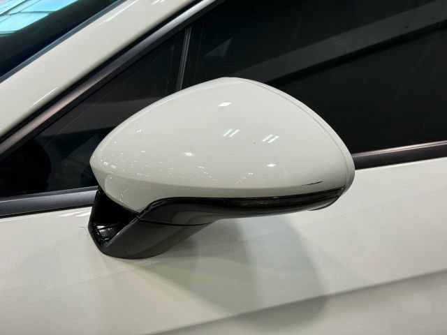 Used 2017 Porsche Panamera 4 image 10