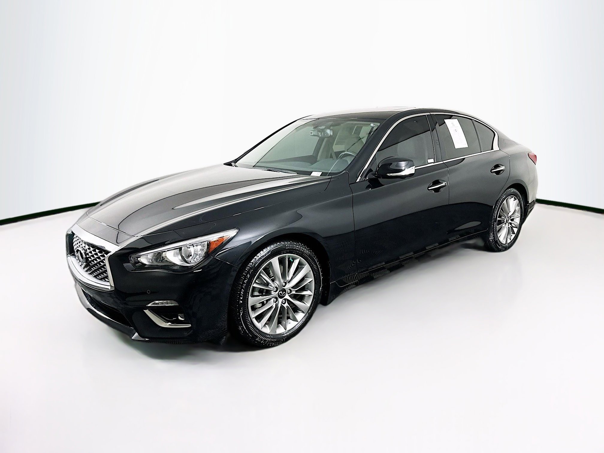 Used 2022 INFINITI Q50 Luxe w/ Cargo Package image 3