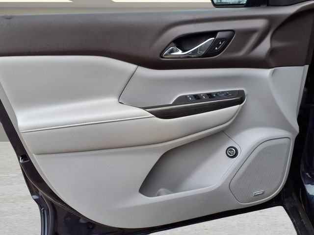 Used 2017 GMC Acadia SLT image 17