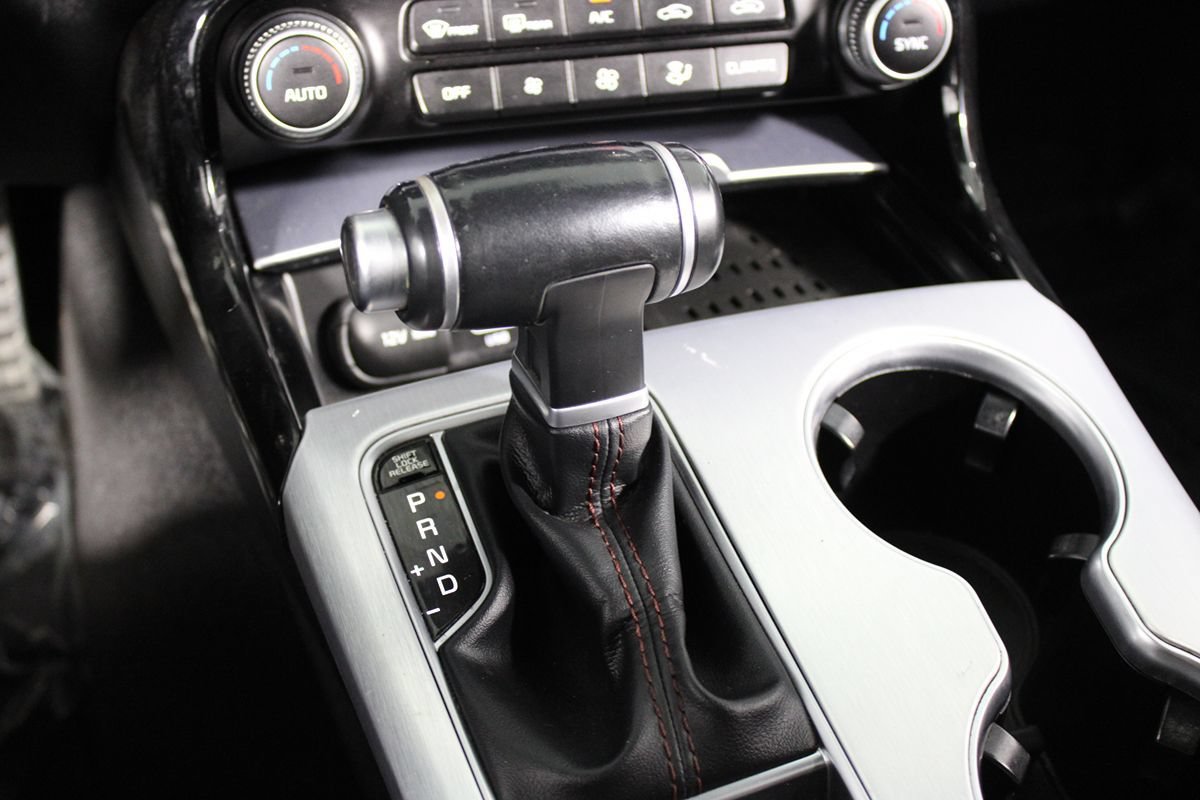 Used 2022 Kia Stinger GT1 w/ Red Interior Color Package RWD image 15
