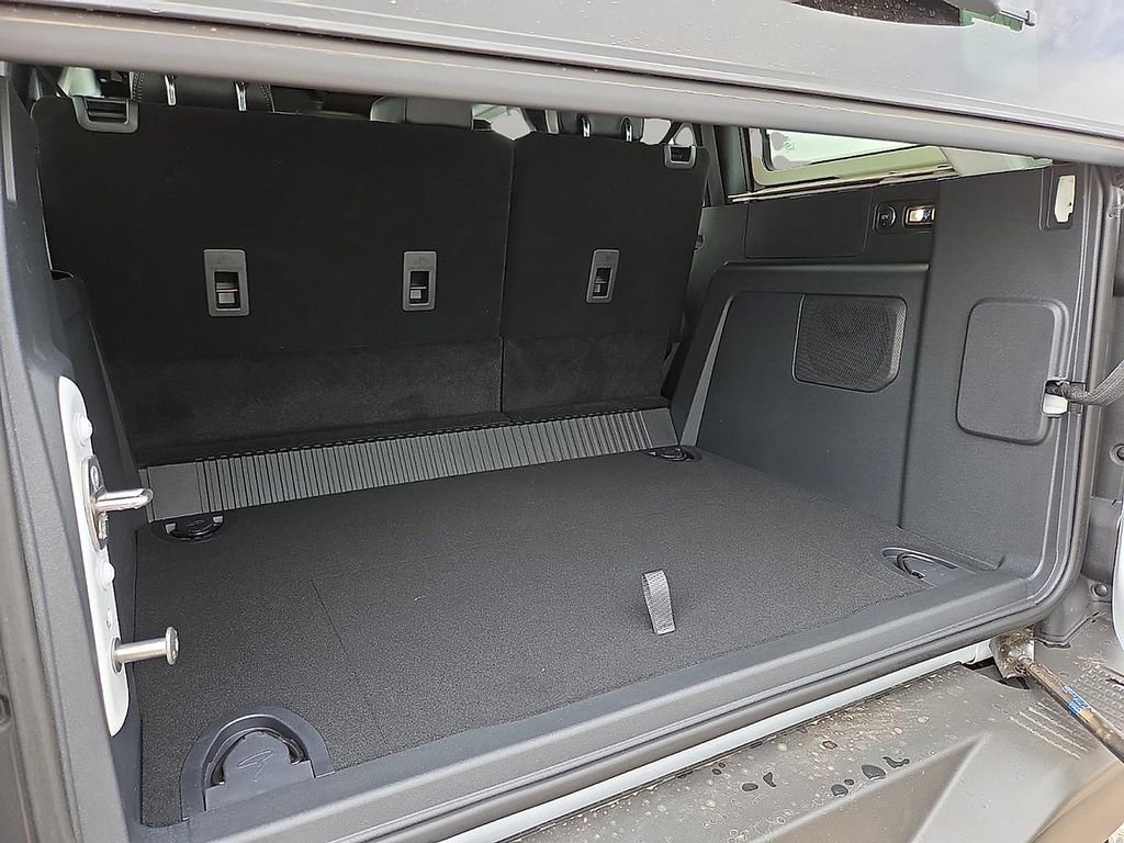 New 2026 Ford Bronco Badlands image 9