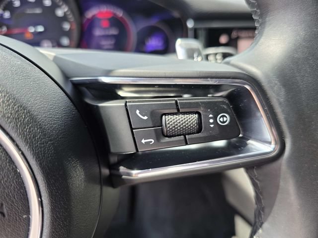 Used 2022 Porsche Panamera RWD image 16