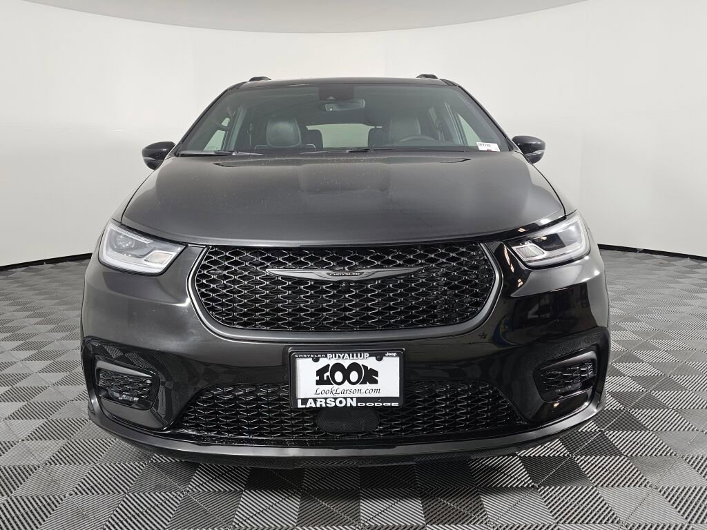 Used 2026 Chrysler Pacifica Limited w/ S Appearance Package image 8