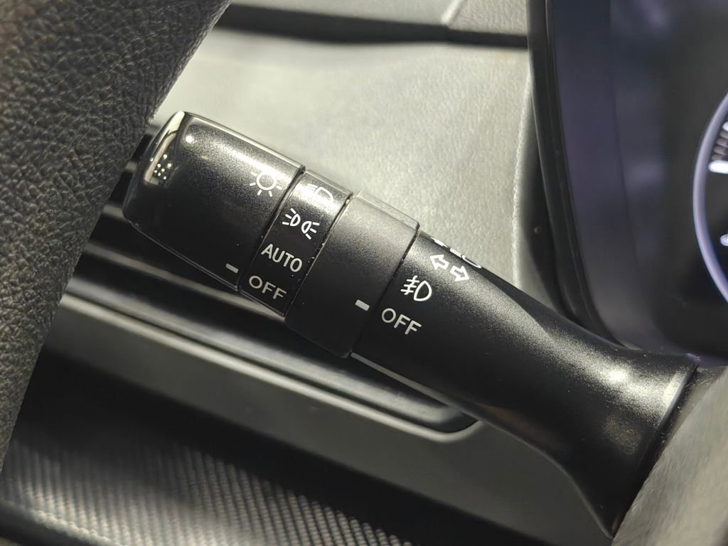 Used 2024 Subaru Crosstrek 2.0i Premium image 39