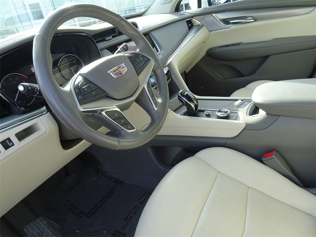 Certified 2023 Cadillac XT5 Premium Luxury w/ LPO, Floor Liner Package image 13