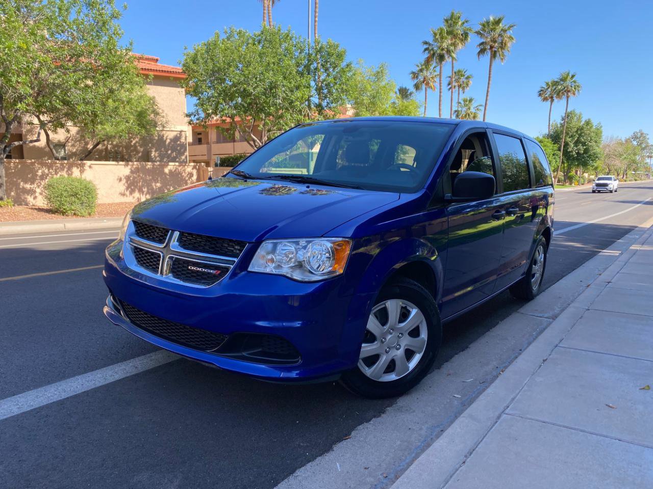 Used 2019 Dodge Grand Caravan SE FWD image 4