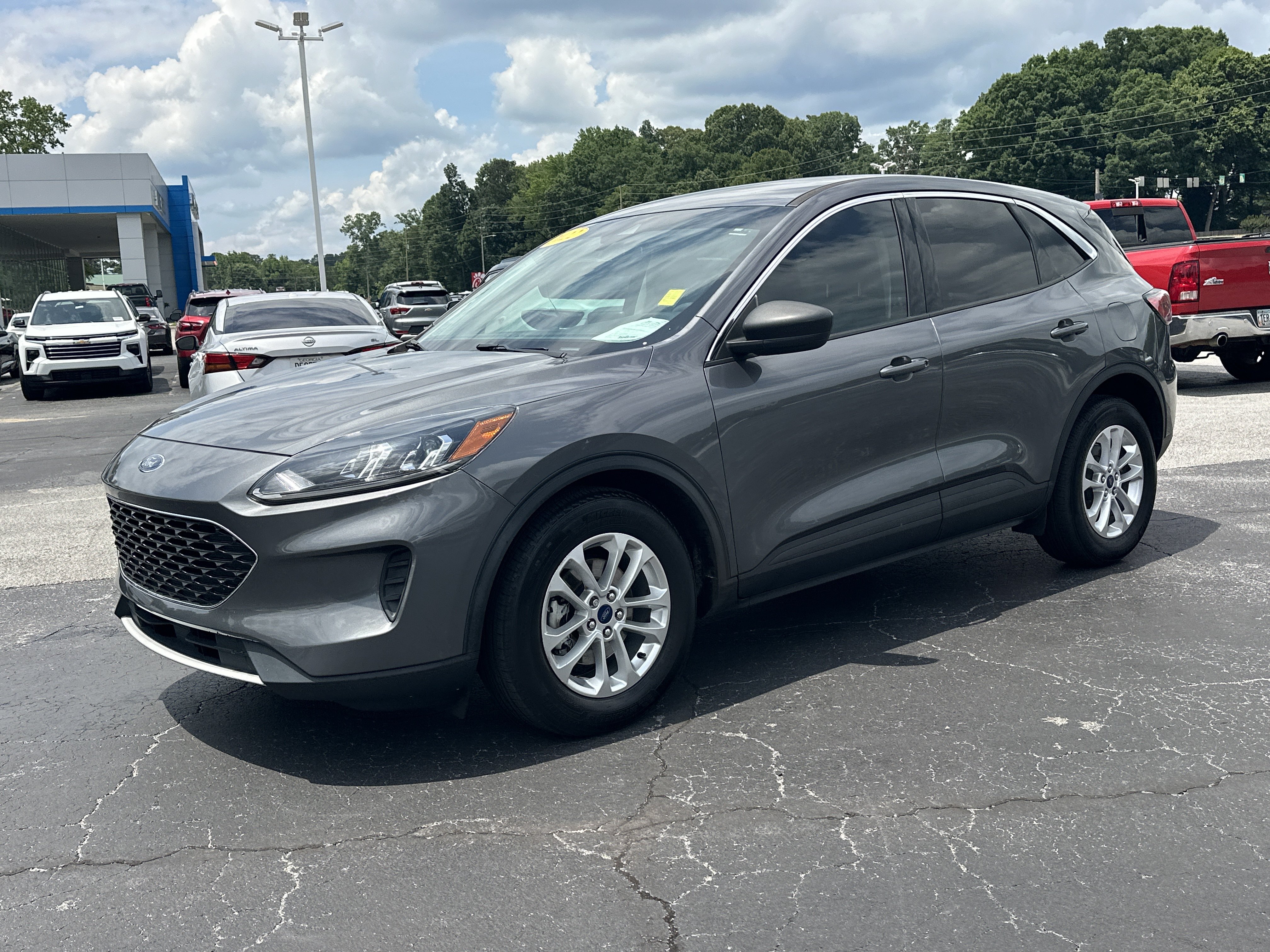 Used 2022 Ford Escape SE FWD image 4