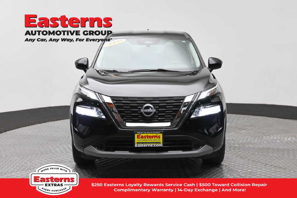 Used 2023 Nissan Rogue SV AWD/4WD image 3