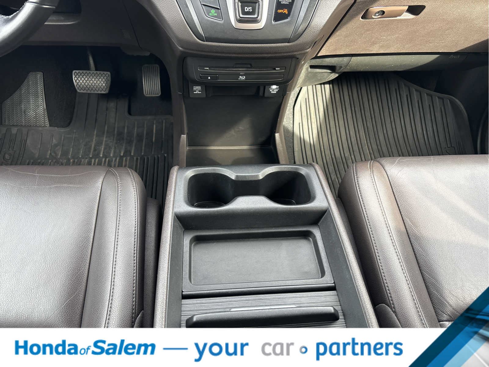 Used 2018 Honda Odyssey Touring image 17