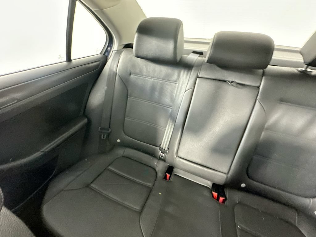 Used 2012 Volkswagen Jetta SE FWD image 12