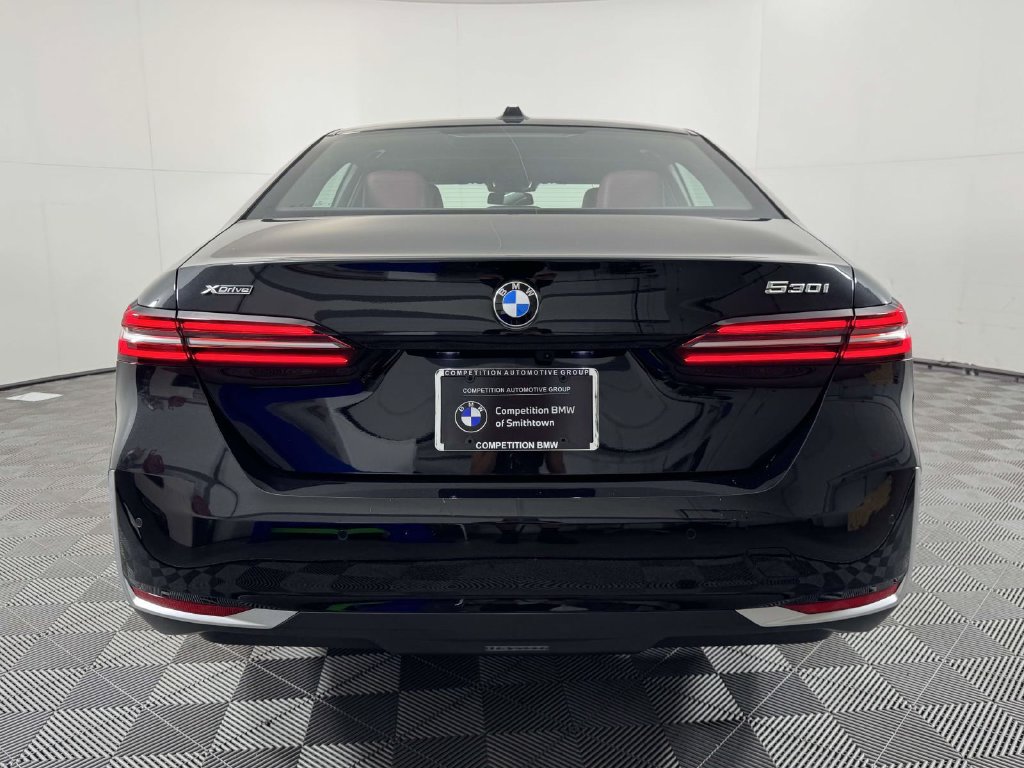 Used 2026 BMW 530i xDrive AWD/4WD image 9