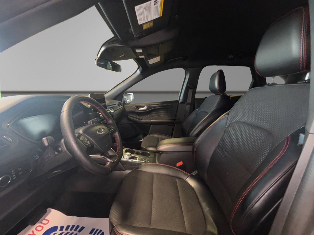 Certified 2025 Ford Escape ST-Line AWD/4WD image 9