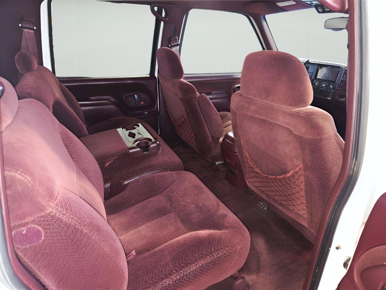 Used 1999 GMC Suburban 4WD w/ Marketing Opt Pkg 2 image 39