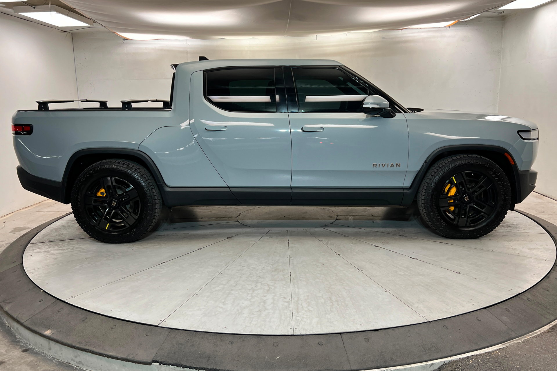 Used 2023 Rivian R1T Adventure Quad AWD/4WD image 7