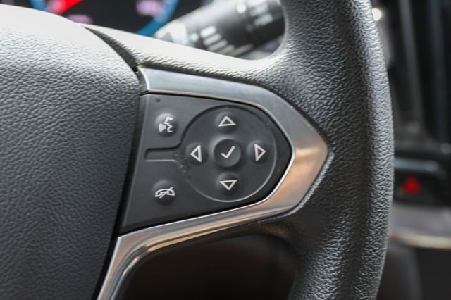 Used 2021 Chevrolet Traverse LS FWD image 28