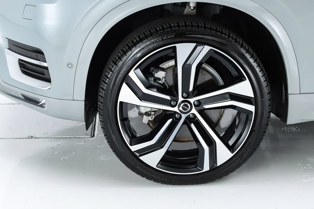 Used 2025 Volvo XC90 B6 Ultra w/ Protection Package AWD/4WD image 5