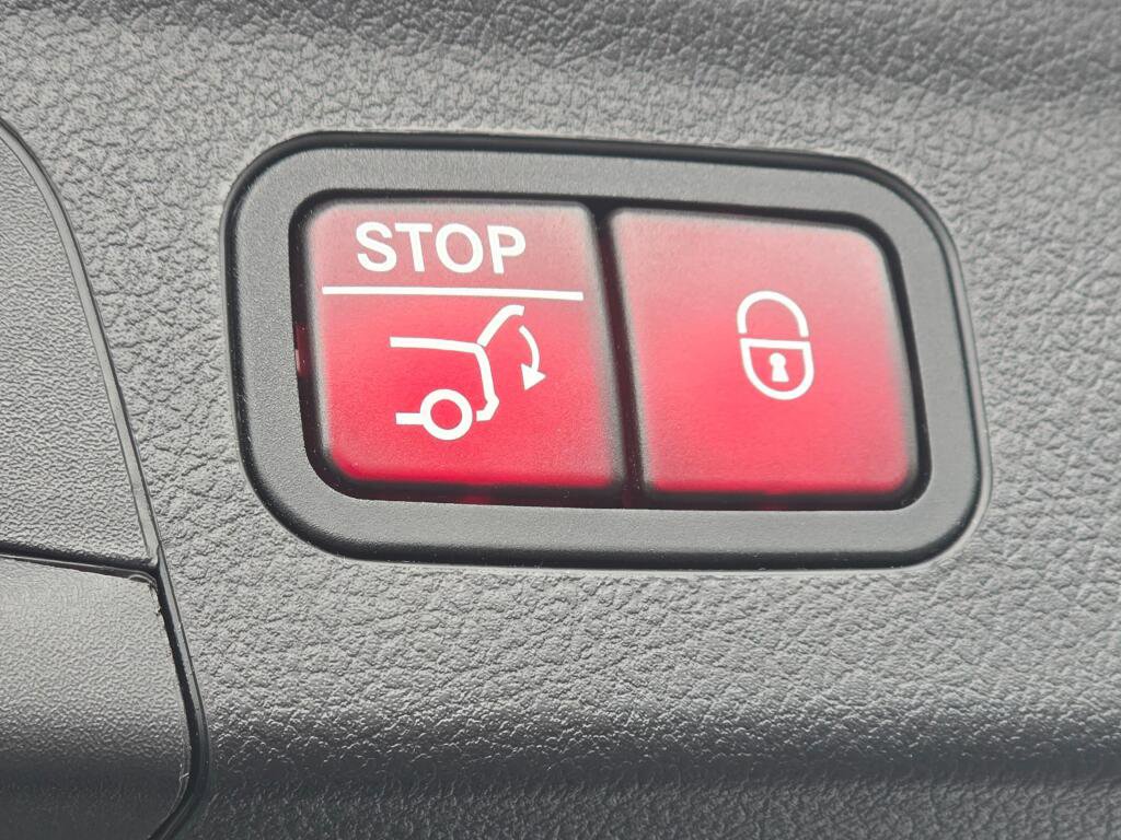 Used 2023 Mercedes-Benz GLE 350 4MATIC w/ 3rd Row Seat Package image 23