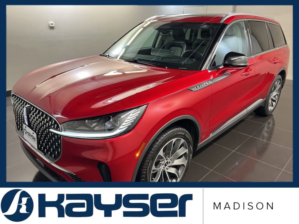 Used 2025 Lincoln Aviator Reserve w/ Illumination Package image 3