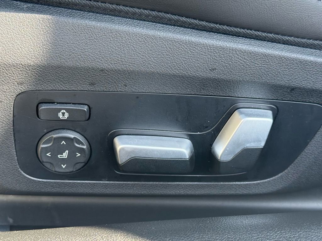 Used 2024 BMW M4 Coupe w/ Executive Package image 24