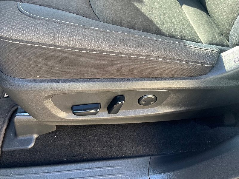 Used 2024 Nissan Pathfinder SV image 29