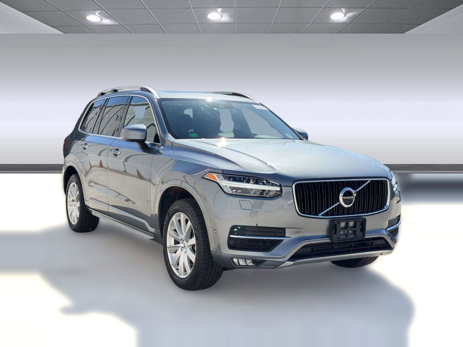 Used 2016 Volvo XC90 T6 Momentum w/ Momentum Plus Package image 7
