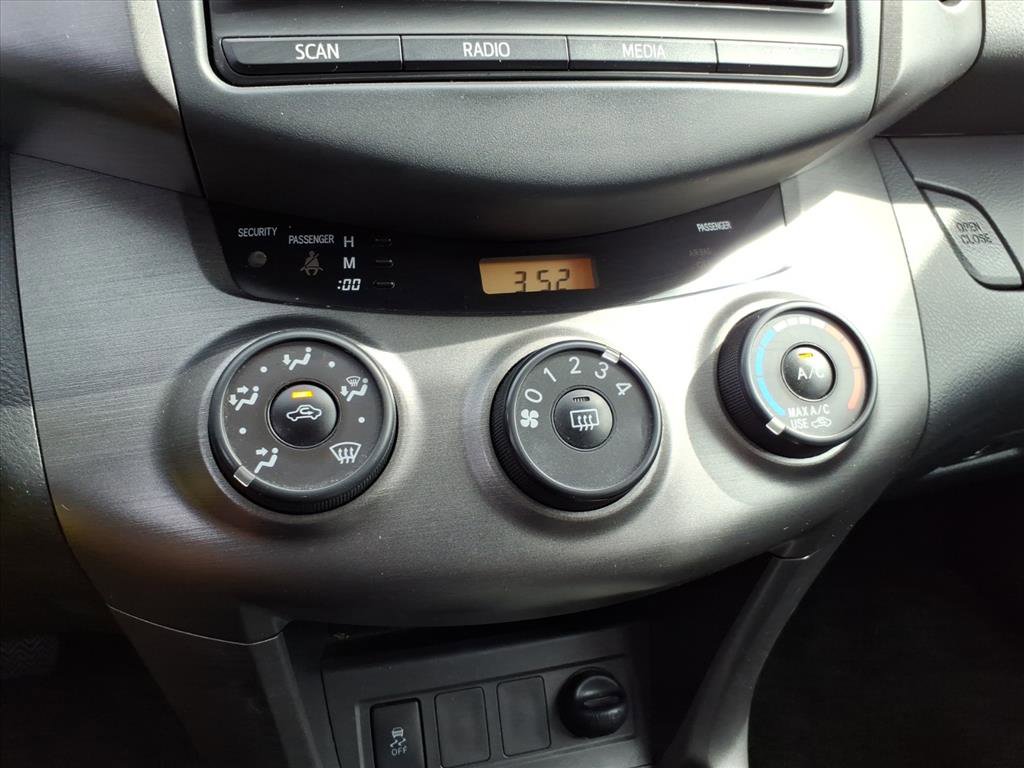 Used 2012 Toyota RAV4 Sport image 22